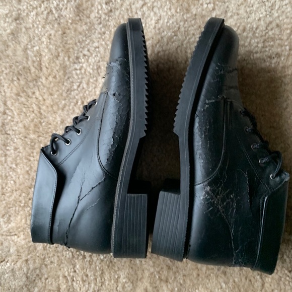 Black fake leather ankle boots - Picture 5 of 11